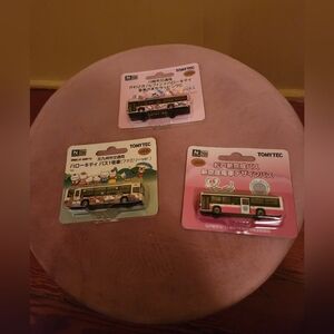 Sanrio Tomytec Bus with Hello Kitty Design- N Scale - New In Package